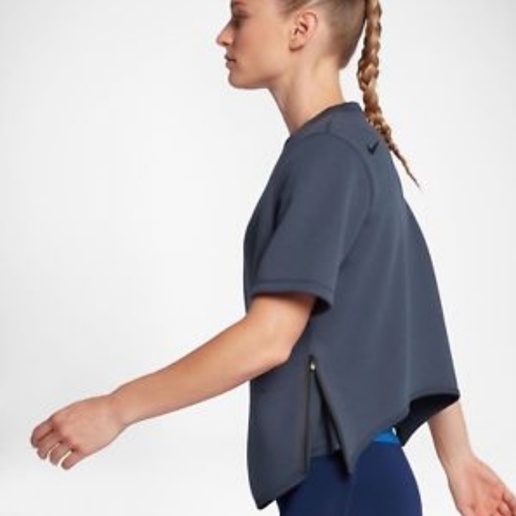 Nike Dry Womens Training Short Sleeve NEW - Picture 2 of 7